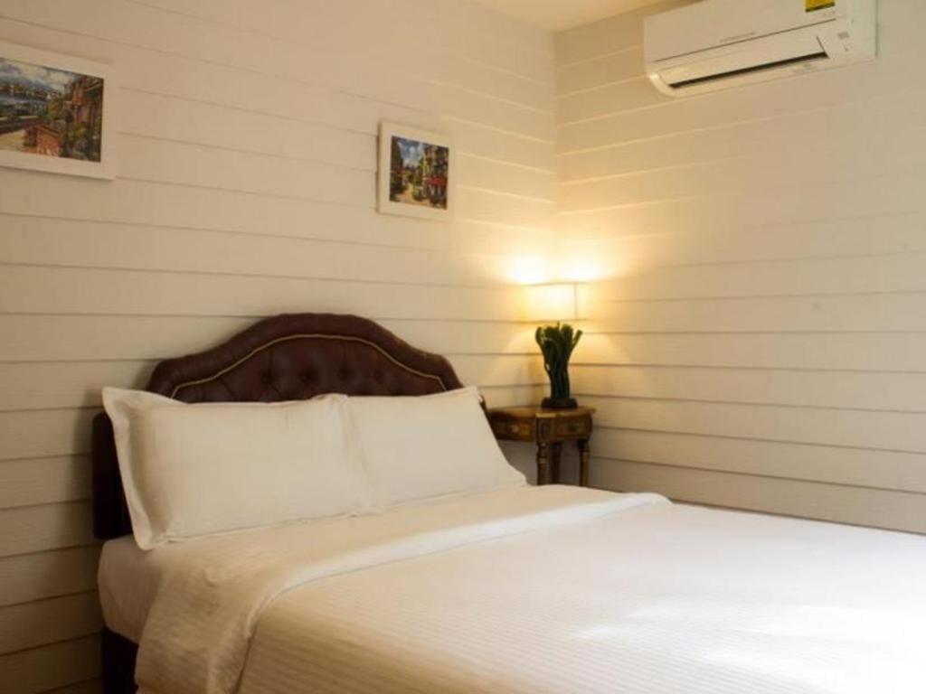 Ban Thungdang Housetel Bangkok Hotel Bagian luar foto